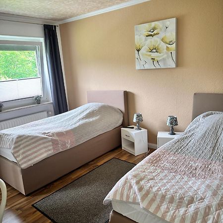 Ferienhaus Naehe Bad-Gandersheim Mit 5 Schlafzimmer Winzenburg Exteriör bild