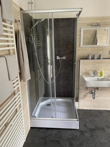 Ferienhaus Naehe Bad-Gandersheim Mit 5 Schlafzimmer Winzenburg Exteriör bild